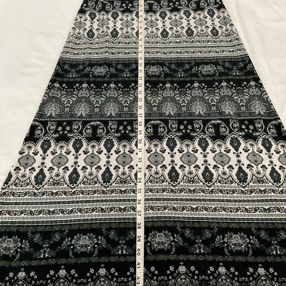 Agnes & Dora Maxi Skirt, Size Large - Picture 3 of 6